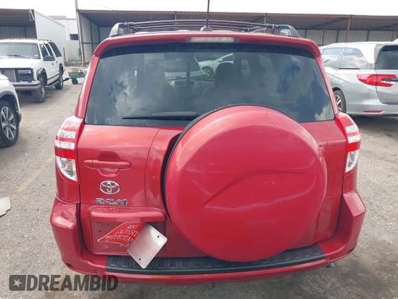 ✅ 2011 Toyota RAV4 • VIN: JTMZF4DV0B5033086 • Lot: 43133869. Listed on IAAI with 123,584 mi. Free auction sales archive from the USA and detailed vehicle history report at DreamBid. Image 16.