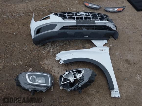 ✅ 2022 Hyundai Venue Limited • VIN: KMHRC8A34NU168595 • Lot: 41321713. Listed on IAAI with 3,852 mi. Free auction sales archive from the USA and detailed vehicle history report at DreamBid. Image 12.