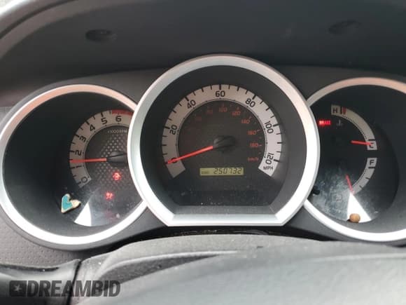 ✅ 2013 Toyota Tacoma • VIN: 5TFTX4CN2DX032307 • Lot: 85503045. Listed on Copart with 250,732 mi. Free auction sales archive from the USA and detailed vehicle history report at DreamBid. Image 9.