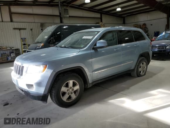 ✅ 2012 Jeep Grand Cherokee Laredo • VIN: 1C4RJFAG0CC341761 • Лот: 92461415. Опубликован ранее на Copart с пробегом 207 996 миль. Бесплатный доступ к архиву аукционных продаж из США и подробный отчёт об истории автомобиля на DreamBid. Изображение 1.