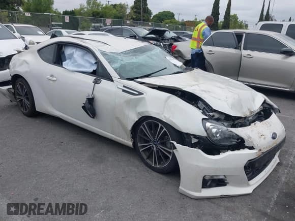 ✅ 2015 Subaru BRZ Limited • VIN: JF1ZCAC10F8605709 • Lot: 42207549. Listed on IAAI with 99,710 mi. Free auction sales archive from the USA and detailed vehicle history report at DreamBid. Image 1.