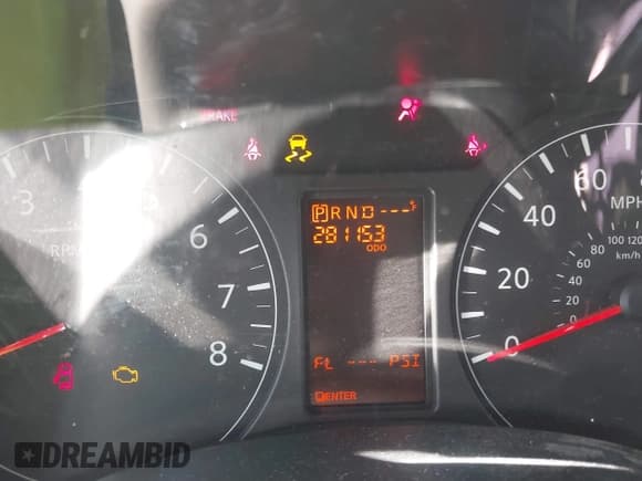 ✅ 2020 Nissan NV Cargo S • VIN: 1N6BF0KY4LN810374 • Lot: 41749430. Wystawiony na IAAI z przebiegiem 281 153 mil. Bezpłatny archiwum sprzedaży aukcyjnych z USA i szczegółowy raport historii pojazdu na DreamBid. Zdjęcie 7.