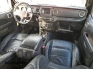 ✅ 2018 Jeep Wrangler Unlimited Sahara • VIN: 1C4HJXEG2JW264558 • Lot: 86184705. Wystawiony na Copart z przebiegiem 66 281 mil. Bezpłatny archiwum sprzedaży aukcyjnych z USA i szczegółowy raport historii pojazdu na DreamBid. Zdjęcie 8.