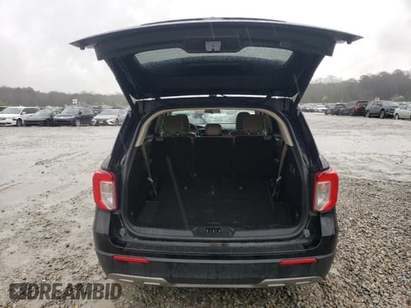 ✅ 2022 Ford Explorer XLT • VIN: 1FMSK7DH9NGA50238 • Lot: 48113795. Wystawiony na Copart z przebiegiem 70 140 mil. Bezpłatny archiwum sprzedaży aukcyjnych z USA i szczegółowy raport historii pojazdu na DreamBid. Zdjęcie 6.