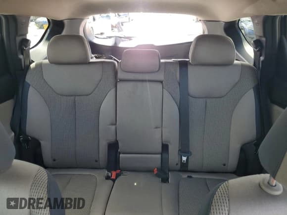 ✅ 2023 Hyundai Santa Fe SEL • VIN: 5NMS24AJ5PH626378 • Lot: 67489844. Wystawiony na Copart z przebiegiem 10 545 mil. Bezpłatny archiwum sprzedaży aukcyjnych z USA i szczegółowy raport historii pojazdu na DreamBid. Zdjęcie 10.