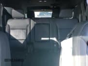 ✅ 2021 Chevrolet Suburban LT • VIN: 1GNSCCKD0MR245049 • Lot: 80043854. Wystawiony na Copart z przebiegiem 178 085 mil. Bezpłatny archiwum sprzedaży aukcyjnych z USA i szczegółowy raport historii pojazdu na DreamBid. Zdjęcie 10.