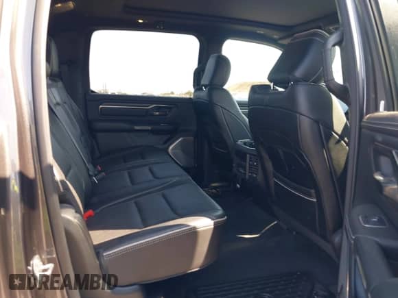 2021 Ram 1500 Limited z VIN 1C6SRFPT2MN830643, wystawiony jako IAAI lot #42416364 z przebiegiem 53 548 mil mil oraz . Historia ofert i sprzedaży dostępna na DreamBid. Obrazek 8.