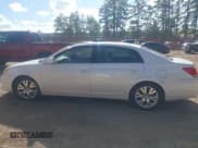 ✅ 2010 Toyota Avalon XLS • VIN: 4T1BK3DB5AU363884 • Lot: 43682934. Wystawiony na IAAI z przebiegiem 168 458 mil. Bezpłatny archiwum sprzedaży aukcyjnych z USA i szczegółowy raport historii pojazdu na DreamBid. Zdjęcie 14.