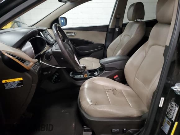 ✅ 2014 Hyundai Santa Fe • VIN: 5XYZUDLB3EG185582 • Лот: 92859895. Опубликован ранее на Copart с пробегом 172 897 миль. Бесплатный доступ к архиву аукционных продаж из США и подробный отчёт об истории автомобиля на DreamBid. Изображение 7.