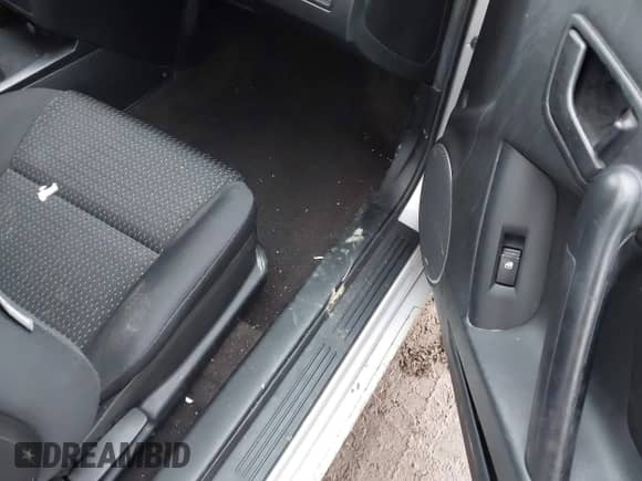 2008 Hyundai Tiburon GS z VIN KMHHM66D08U268552, wystawiony jako IAAI lot #41729193 z przebiegiem 88 939 mil mil oraz . Historia ofert i sprzedaży dostępna na DreamBid. Obrazek 5.