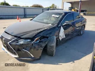✅ 2024 Lexus ES 350 Luxury • VIN: 58AEZ1B10RU164429 • Lot: 81868245. Listed on Copart with 8,856 mi. Free auction sales archive from the USA and detailed vehicle history report at DreamBid. Image 1.