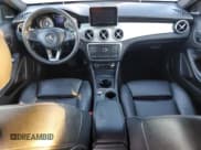 ✅ 2017 Mercedes-Benz GLA 250 • VIN: WDCTG4GB1HJ347070 • Lot: 90099955. Wystawiony na Copart z przebiegiem Nie podano. Bezpłatny archiwum sprzedaży aukcyjnych z USA i szczegółowy raport historii pojazdu na DreamBid. Zdjęcie 8.