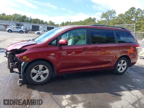 ✅ 2011 Toyota Sienna LE • VIN: 5TDKK3DC3BS112851 • Лот: 43396101. Опубликован ранее на IAAI с пробегом 101 565 миль. Бесплатный доступ к архиву аукционных продаж из США и подробный отчёт об истории автомобиля на DreamBid. Изображение 15.