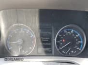 ✅ 2017 Toyota RAV4 XLE • VIN: 2T3WFREV2HW317013 • Lot: 87463465. Wystawiony na Copart z przebiegiem 85 894 mil. Bezpłatny archiwum sprzedaży aukcyjnych z USA i szczegółowy raport historii pojazdu na DreamBid. Zdjęcie 9.