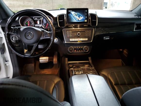 ✅ 2018 Mercedes-Benz GLE 400 • VIN: 4JGDA5GB0JB113077 • Лот: 87472935. Опубликован ранее на Copart с пробегом 135 080 миль. Бесплатный доступ к архиву аукционных продаж из США и подробный отчёт об истории автомобиля на DreamBid. Изображение 8.