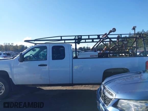 ✅ 2013 Chevrolet Silverado 2500HD Work Truck • VIN: 1GC2KVCG8DZ226796 • Lot: 43423367. Wystawiony na IAAI z przebiegiem 192 914 mil. Bezpłatny archiwum sprzedaży aukcyjnych z USA i szczegółowy raport historii pojazdu na DreamBid. Zdjęcie 14.