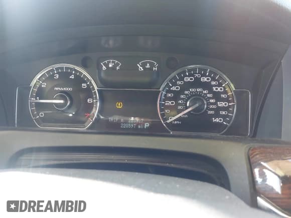 ✅ 2009 Lincoln MKS • VIN: 1LNHM94R49G635419 • Lot: 43712965. Wystawiony na IAAI z przebiegiem 220 597 mil. Bezpłatny archiwum sprzedaży aukcyjnych z USA i szczegółowy raport historii pojazdu na DreamBid. Zdjęcie 7.