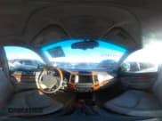 ✅ 2004 Lexus GX 470 • VIN: JTJBT20X340041301 • Lot: 43417852. Wystawiony na IAAI z przebiegiem 126 968 mil. Bezpłatny archiwum sprzedaży aukcyjnych z USA i szczegółowy raport historii pojazdu na DreamBid. Zdjęcie 18.