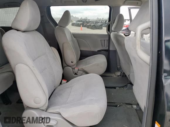 ✅ 2015 Toyota Sienna L • VIN: 5TDZK3DC0FS540977 • Lot: 93201355. Listed on Copart with 217,326 mi. Free auction sales archive from the USA and detailed vehicle history report at DreamBid. Image 11.