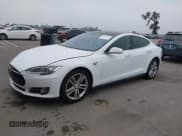 ✅ 2015 Tesla Model S 85 • VIN: 5YJSA1H11FFP75622 • Лот: 43787848. Опубликован ранее на IAAI с пробегом 130 809 миль. Бесплатный доступ к архиву аукционных продаж из США и подробный отчёт об истории автомобиля на DreamBid. Изображение 19.