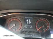 ✅ 2019 Volkswagen Jetta S • VIN: 3VWC57BU9KM240118 • Лот: 60512835. Опубликован ранее на Copart с пробегом 72 596 миль. Бесплатный доступ к архиву аукционных продаж из США и подробный отчёт об истории автомобиля на DreamBid. Изображение 9.