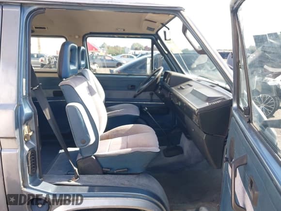 ✅ 1986 Volkswagen Vanagon • VIN: WV2YB0253GH046313 • Лот: 43476509. Опубликован ранее на IAAI с пробегом 224 178 миль. Бесплатный доступ к архиву аукционных продаж из США и подробный отчёт об истории автомобиля на DreamBid. Изображение 5.