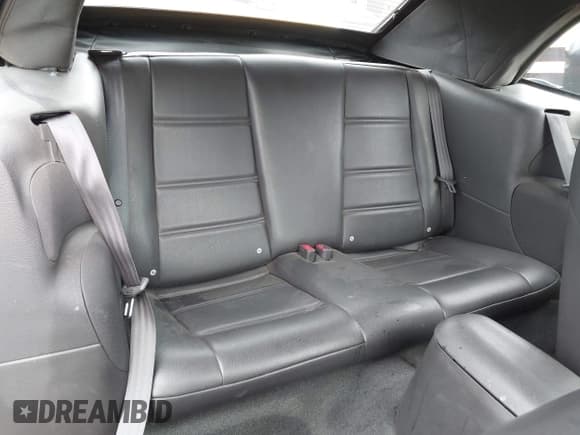 ✅ 2004 Ford Mustang Deluxe • VIN: 1FAFP44604F139064 • Lot: 43342376. Listed on IAAI with 71,707 mi. Free auction sales archive from the USA and detailed vehicle history report at DreamBid. Image 8.