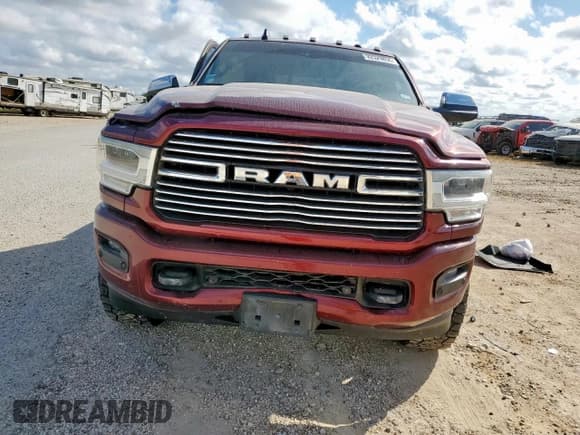 ✅ 2019 Ram 2500 Laramie • VIN: 3C6UR5FL1KG595291 • Lot: 92529855. Listed on Copart with 243,667 mi. Free auction sales archive from the USA and detailed vehicle history report at DreamBid. Image 5.