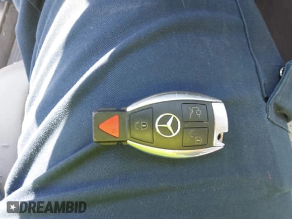 ✅ 2007 Mercedes-Benz E 350 • VIN: WDBUF87X87X210914 • Lot: 43246018. Listed on IAAI with 134,728 mi. Free auction sales archive from the USA and detailed vehicle history report at DreamBid. Image 11.