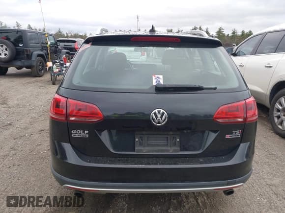 ✅ 2017 Volkswagen Golf S • VIN: 3VWH17AU0HM512860 • Lot: 43656020. Listed on IAAI with 215,177 mi. Free auction sales archive from the USA and detailed vehicle history report at DreamBid. Image 16.