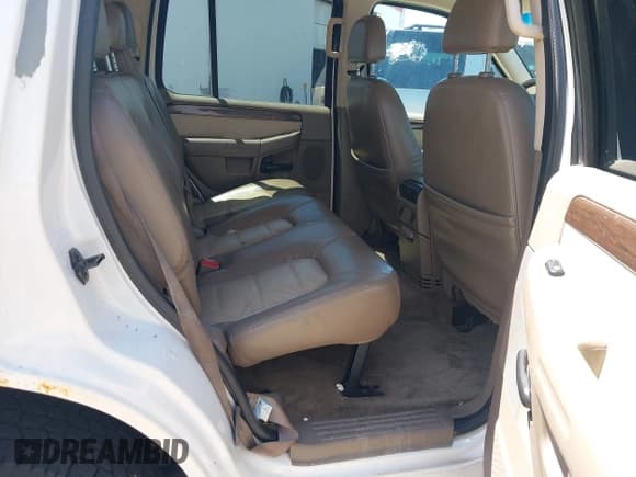 ✅ 2004 Ford Explorer • VIN: 1FMZU84W84UB16890 • Лот: 42208403. Опубликован ранее на IAAI с пробегом 266 940 миль. Бесплатный доступ к архиву аукционных продаж из США и подробный отчёт об истории автомобиля на DreamBid. Изображение 8.