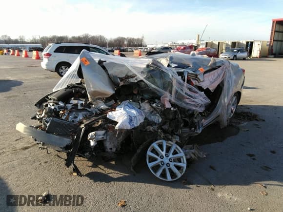 ✅ 2014 Chevrolet Malibu LTZ • VIN: 1G11H5SLXEF298314 • Lot: 35722280. Listed on IAAI with Not provided. Free auction sales archive from the USA and detailed vehicle history report at DreamBid. Image 6.