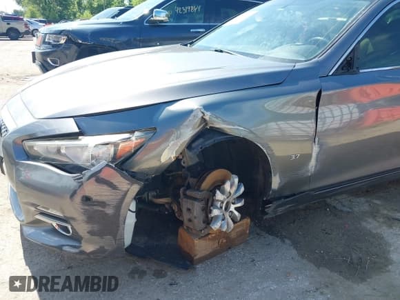 ✅ 2014 Infiniti Q50 Premium • VIN: JN1BV7AR0EM693168 • Lot: 42321932. Wystawiony na IAAI z przebiegiem 111 924 mil. Bezpłatny archiwum sprzedaży aukcyjnych z USA i szczegółowy raport historii pojazdu na DreamBid. Zdjęcie 6.