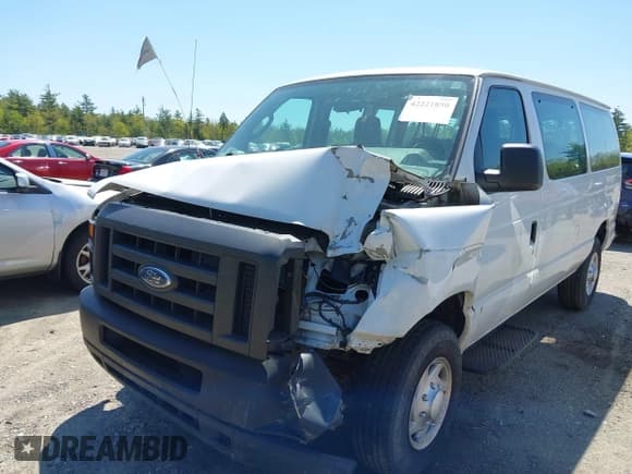 ✅ 2013 Ford Econoline Passenger XL • VIN: 1FBNE3BL8DDA48011 • Lot: 42221850. Wystawiony na IAAI z przebiegiem 74 189 mil. Bezpłatny archiwum sprzedaży aukcyjnych z USA i szczegółowy raport historii pojazdu na DreamBid. Zdjęcie 6.