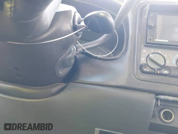 2000 Chevrolet Silverado 1500 LS с VIN 1GCEK19T6YE349746, выставлен на аукционе IAAI как лот 43273642 с пробегом 179 314 миль миль и . История ставок и продаж доступна на DreamBid. Изображение 11.