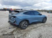 ✅ 2023 Ford Mustang Mach-E Premium • VIN: 3FMTK3SU8PMA14188 • Лот: 90731665. Опубликован ранее на Copart с пробегом 32 647 миль. Бесплатный доступ к архиву аукционных продаж из США и подробный отчёт об истории автомобиля на DreamBid. Изображение 3.