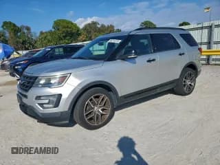 ✅ 2016 Ford Explorer Sport • VIN: 1FM5K8GT1GGC98974 • Lot: 94114375. Wystawiony na Copart z przebiegiem 88 613 mil. Bezpłatny archiwum sprzedaży aukcyjnych z USA i szczegółowy raport historii pojazdu na DreamBid. Zdjęcie 1.