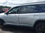 ✅ 2024 Jeep Grand Cherokee Limited • VIN: 1C4RJKBG1R8593375 • Lot: 43041236. Listed on IAAI with 8,584 mi. Free auction sales archive from the USA and detailed vehicle history report at DreamBid. Image 15.