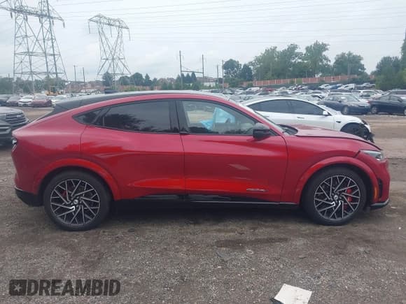 ✅ 2023 Ford Mustang Mach-E GT • VIN: 3FMTK4SX7PMA38076 • Lot: 43288862. Wystawiony na IAAI z przebiegiem 13 266 mil. Bezpłatny archiwum sprzedaży aukcyjnych z USA i szczegółowy raport historii pojazdu na DreamBid. Zdjęcie 14.