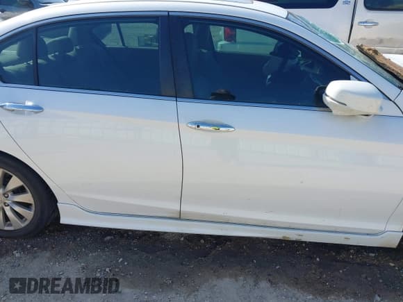 ✅ 2015 Honda Accord EX-L • VIN: 1HGCR2F86FA233638 • Lot: 43322995. Listed on IAAI with 126,642 mi. Free auction sales archive from the USA and detailed vehicle history report at DreamBid. Image 14.