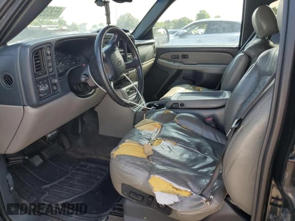 ✅ 2002 Chevrolet Suburban Z71 • VIN: 3GNFK16Z92G328507 • Лот: 65839945. Опубликован ранее на Copart с пробегом 235 047 миль. Бесплатный доступ к архиву аукционных продаж из США и подробный отчёт об истории автомобиля на DreamBid. Изображение 7.