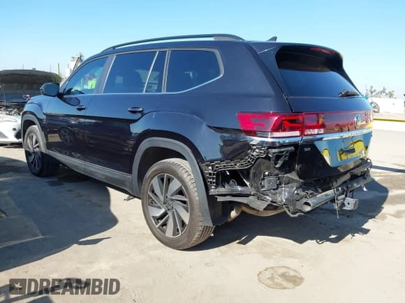 ✅ 2024 Volkswagen Atlas SE • VIN: 1V2HR2CA7RC515466 • Lot: 42687370. Listed on IAAI with 78,790 mi. Free auction sales archive from the USA and detailed vehicle history report at DreamBid. Image 3.