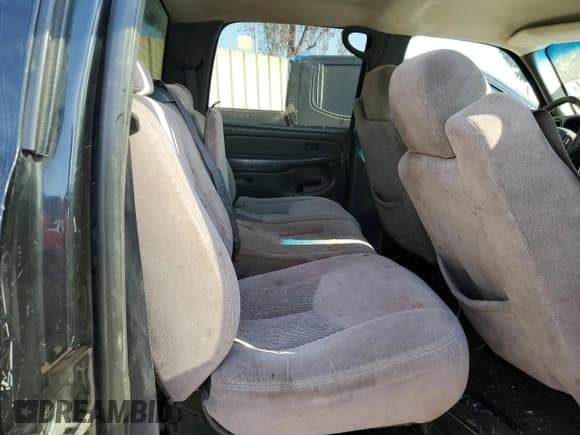 ✅ 2005 GMC Sierra 1500 • VIN: 1GTJC33235F813444 • Lot: 74541684. Wystawiony na Copart z przebiegiem 520 838 mil. Bezpłatny archiwum sprzedaży aukcyjnych z USA i szczegółowy raport historii pojazdu na DreamBid. Zdjęcie 11.