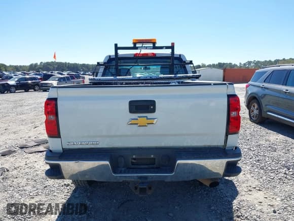 ✅ 2015 Chevrolet Silverado 2500HD Work Truck • VIN: 1GC2CUEG7FZ519192 • Лот: 43494305. Опубликован ранее на IAAI с пробегом 215 257 миль. Бесплатный доступ к архиву аукционных продаж из США и подробный отчёт об истории автомобиля на DreamBid. Изображение 16.