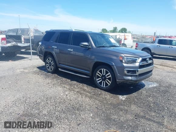 ✅ 2015 Toyota 4Runner SR5 • VIN: JTEZU5JR9F5094747 • Lot: 42093528. Wystawiony na IAAI z przebiegiem 230 958 mil. Bezpłatny archiwum sprzedaży aukcyjnych z USA i szczegółowy raport historii pojazdu na DreamBid. Zdjęcie 1.