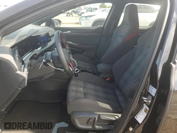 ✅ 2024 Volkswagen Golf GTI 380 S • VIN: WVWHA7CDXRW147749 • Lot: 61017564. Wystawiony na Copart z przebiegiem 6 172 mil. Bezpłatny archiwum sprzedaży aukcyjnych z USA i szczegółowy raport historii pojazdu na DreamBid. Zdjęcie 7.