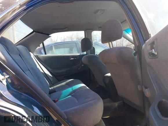 ✅ 2002 Honda Accord VP • VIN: 1HGCF86602A031916 • Lot: 43644455. Wystawiony na IAAI z przebiegiem 210 680 mil. Bezpłatny archiwum sprzedaży aukcyjnych z USA i szczegółowy raport historii pojazdu na DreamBid. Zdjęcie 8.