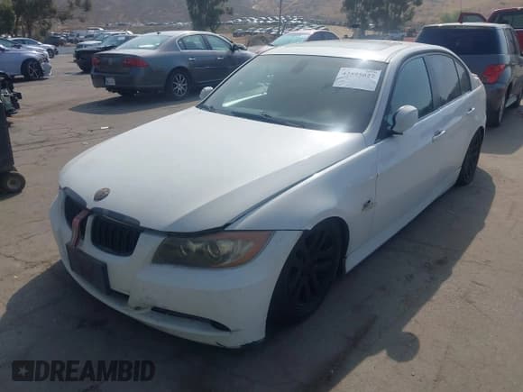 ✅ 2007 BMW 3 Series 328i • VIN: WBAVC53517FZ76519 • Лот: 42595027. Опубликован ранее на IAAI с пробегом Не указан. Бесплатный доступ к архиву аукционных продаж из США и подробный отчёт об истории автомобиля на DreamBid. Изображение 2.