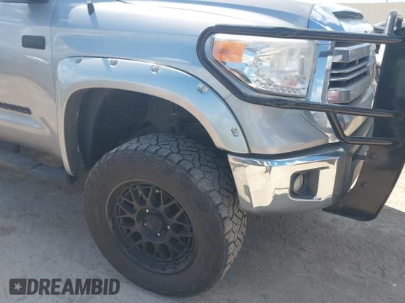 ✅ 2016 Toyota Tundra SR5 • VIN: 5TFDW5F14GX579721 • Lot: 42968948. Listed on IAAI with 156,719 mi. Free auction sales archive from the USA and detailed vehicle history report at DreamBid. Image 6.