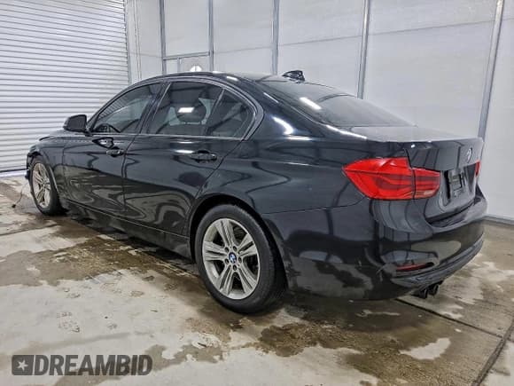 ✅ 2016 BMW 3 Series 328i • VIN: WBA8E9G54GNT43852 • Lot: 93450285. Wystawiony na Copart z przebiegiem 162 091 mil. Bezpłatny archiwum sprzedaży aukcyjnych z USA i szczegółowy raport historii pojazdu na DreamBid. Zdjęcie 2.